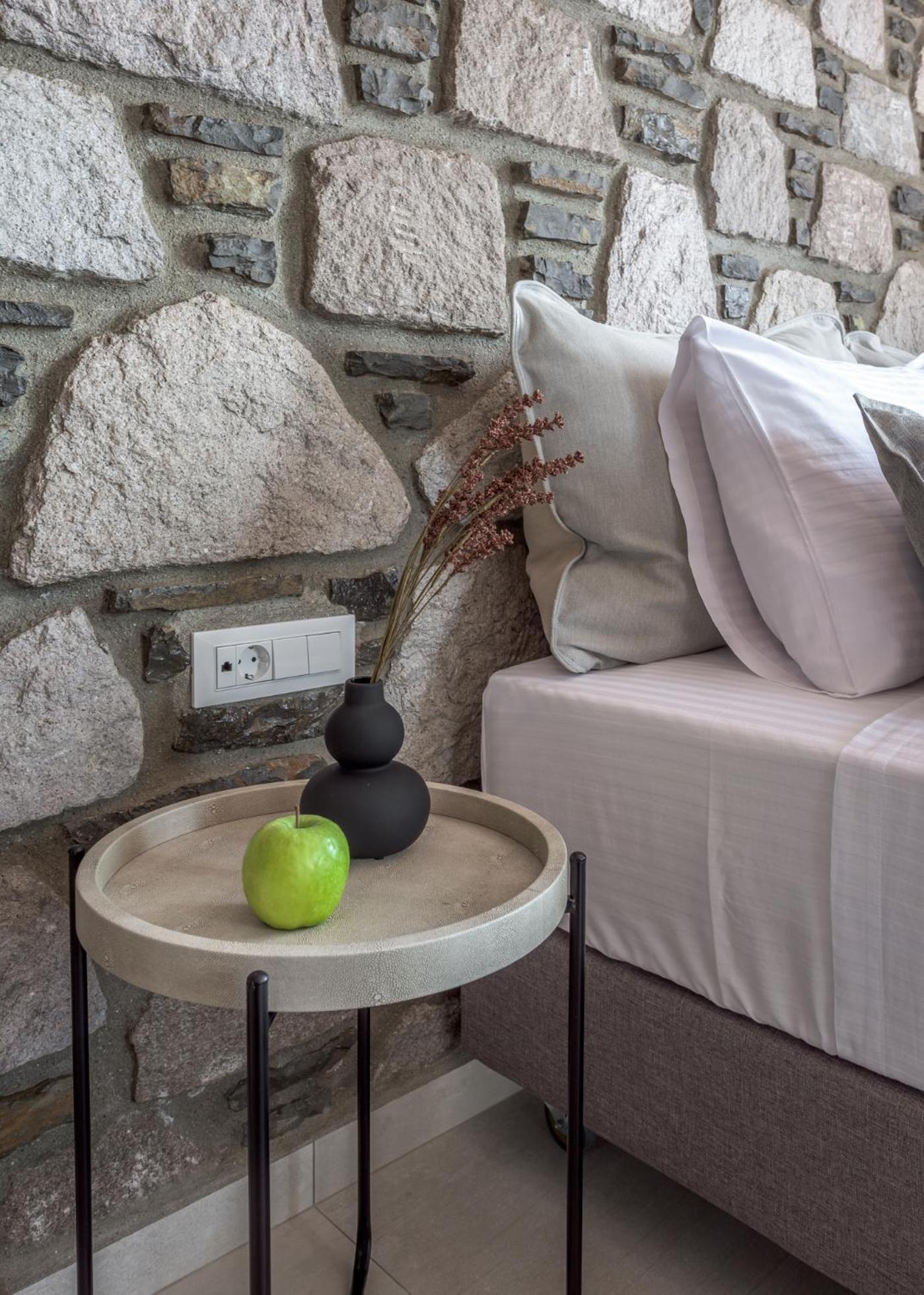 Thea Sunset Suites Mytakas Ngoại thất bức ảnh